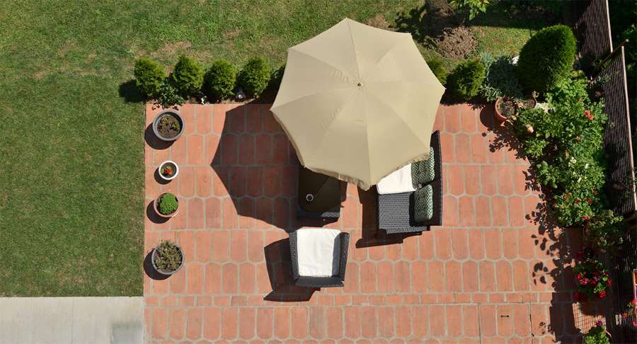 Parasol garden heater banner